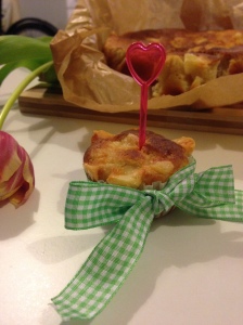 Speciale Pasqua 2015 Pentagrammi di Farina pizza di formaggio marchigiana con muffin dettaglio primavera pasqua 2015