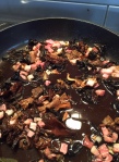 Fettuccine aromatizzate al tartufo con pancetta e funghi, soffritto aglio olio e pancetta e funghi